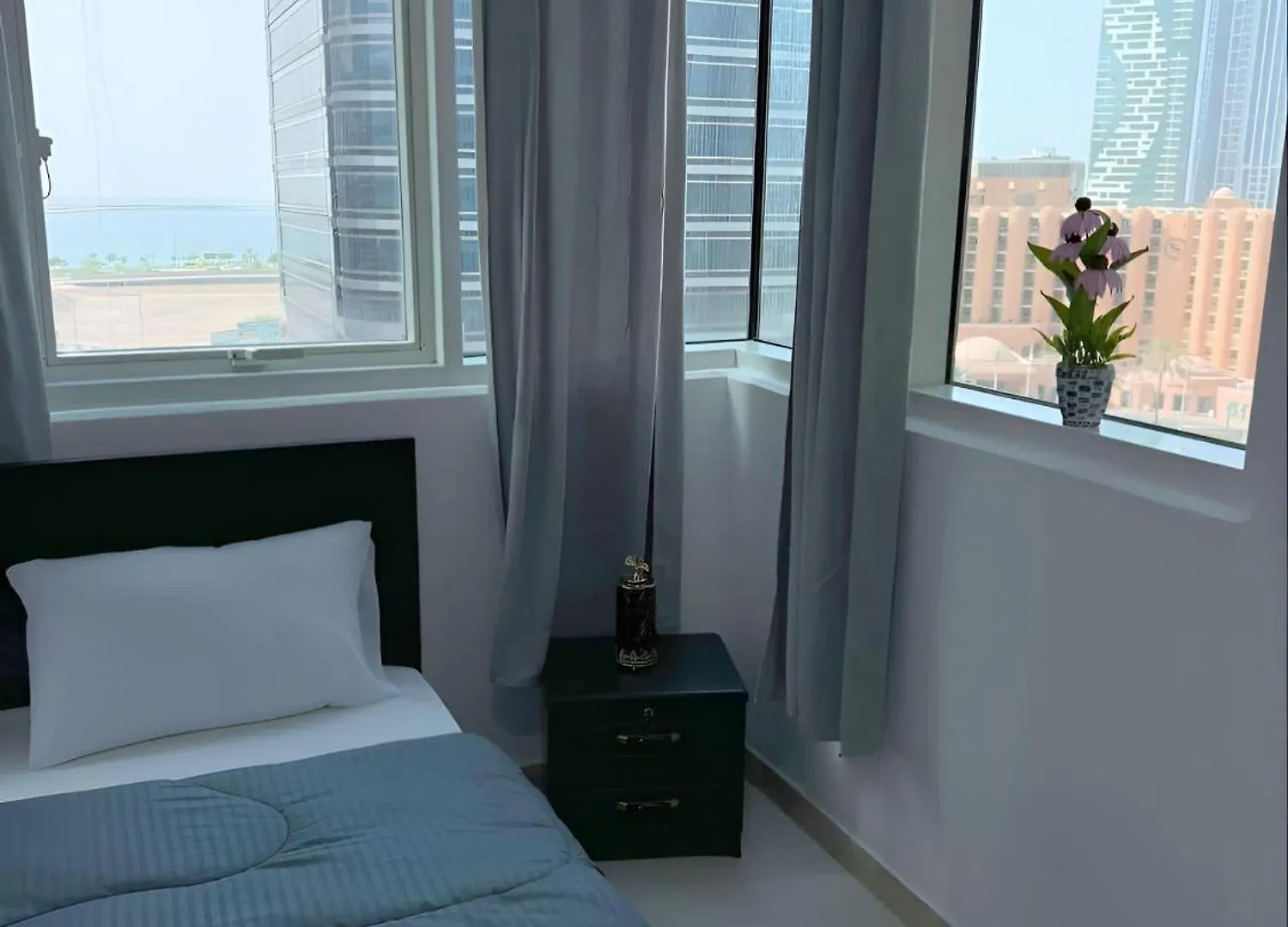 New Phenomenal Room With Sea View location